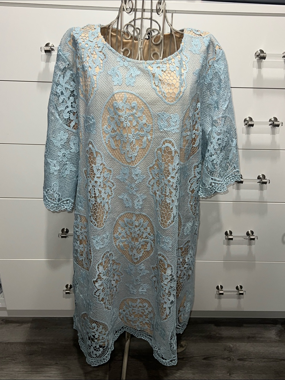 Boohoo Pale Blue All Over Lace Shift Dress, size 16, NEW with tags